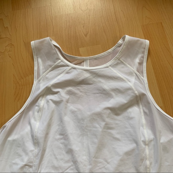 White lululemon tank top - Picture 5 of 8